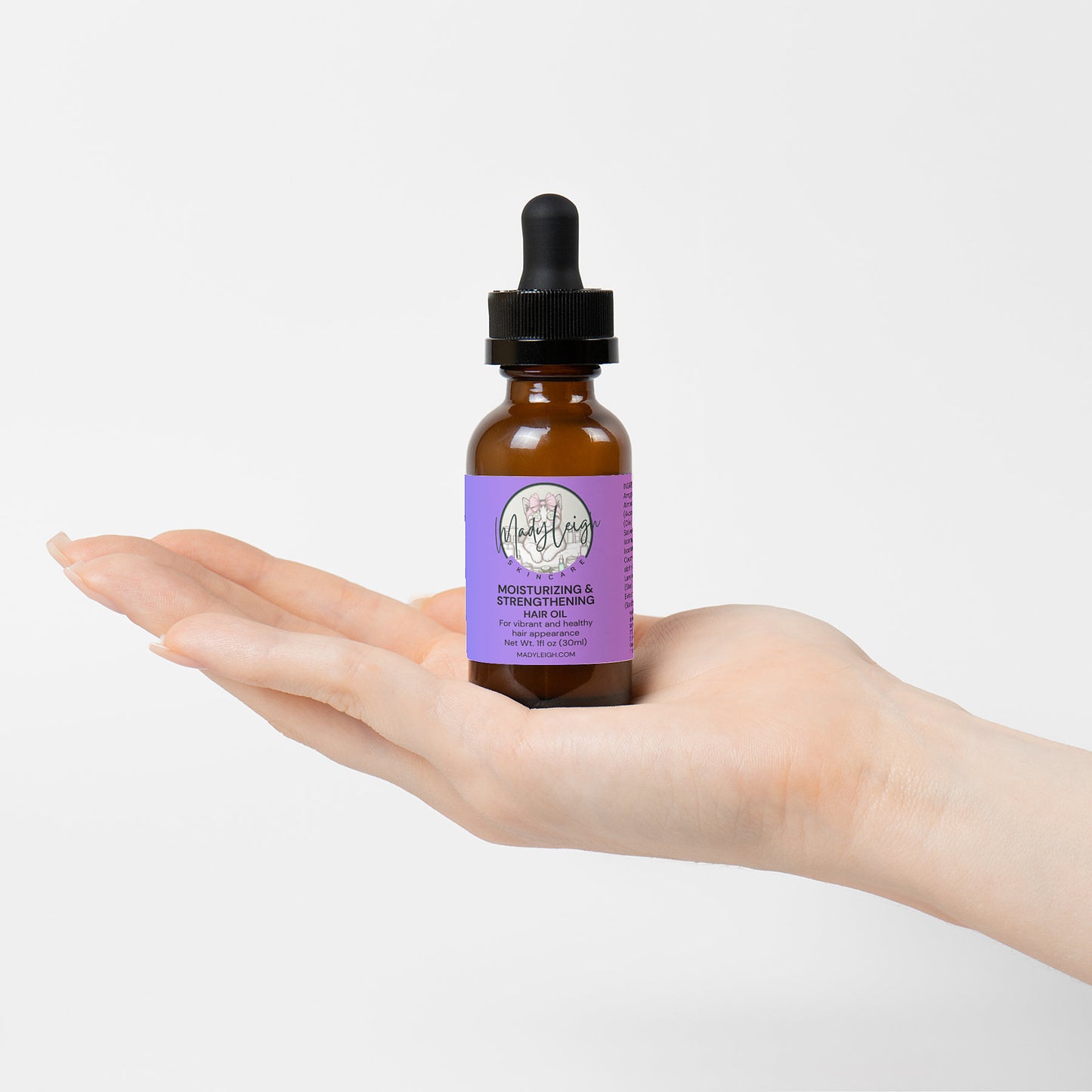 MadyLeigh Moisturizing and Strengthening Hair Oil