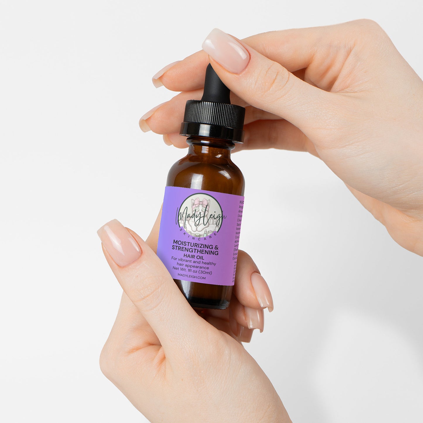 MadyLeigh Moisturizing and Strengthening Hair Oil